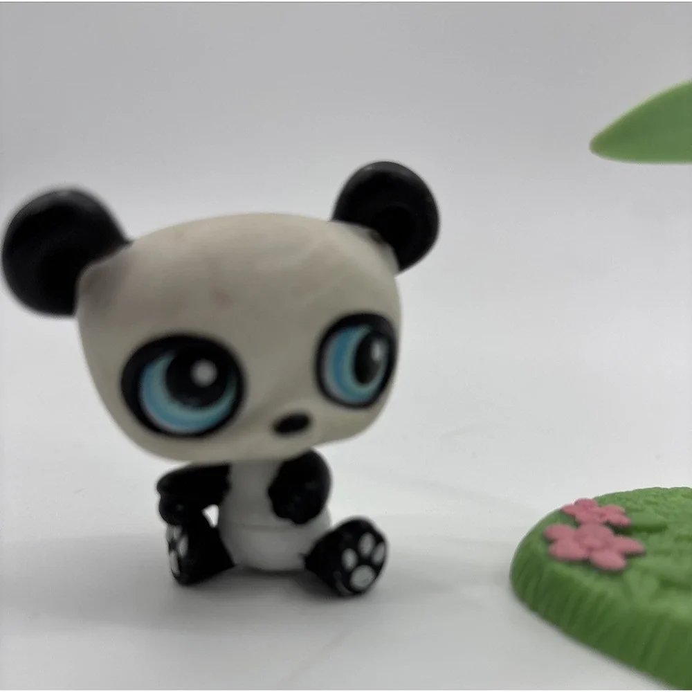 LPS Littlest Pet Shop Retired Pandas with Bamboo Tree‎ Two #90 All Included